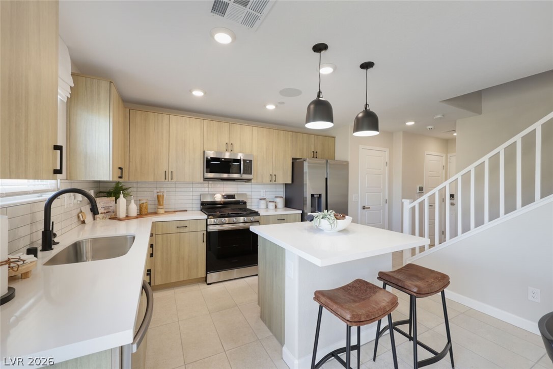 911 Cadence View Way