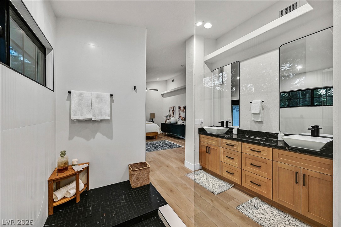 206 East Mesa Verde Lane