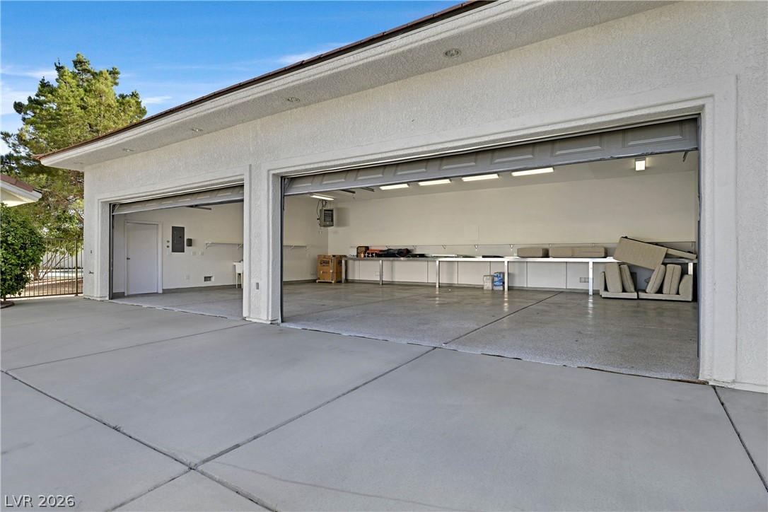206 East Mesa Verde Lane