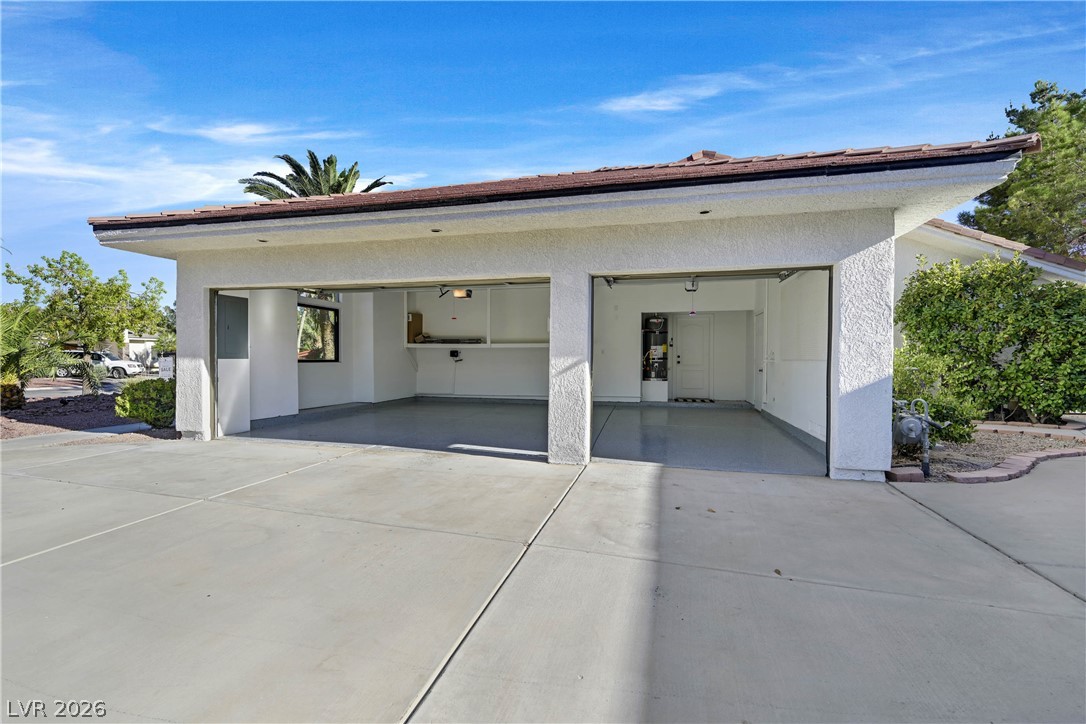 206 East Mesa Verde Lane