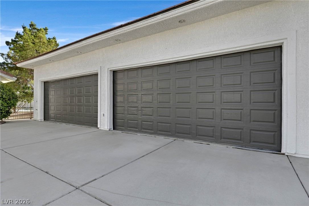 206 East Mesa Verde Lane
