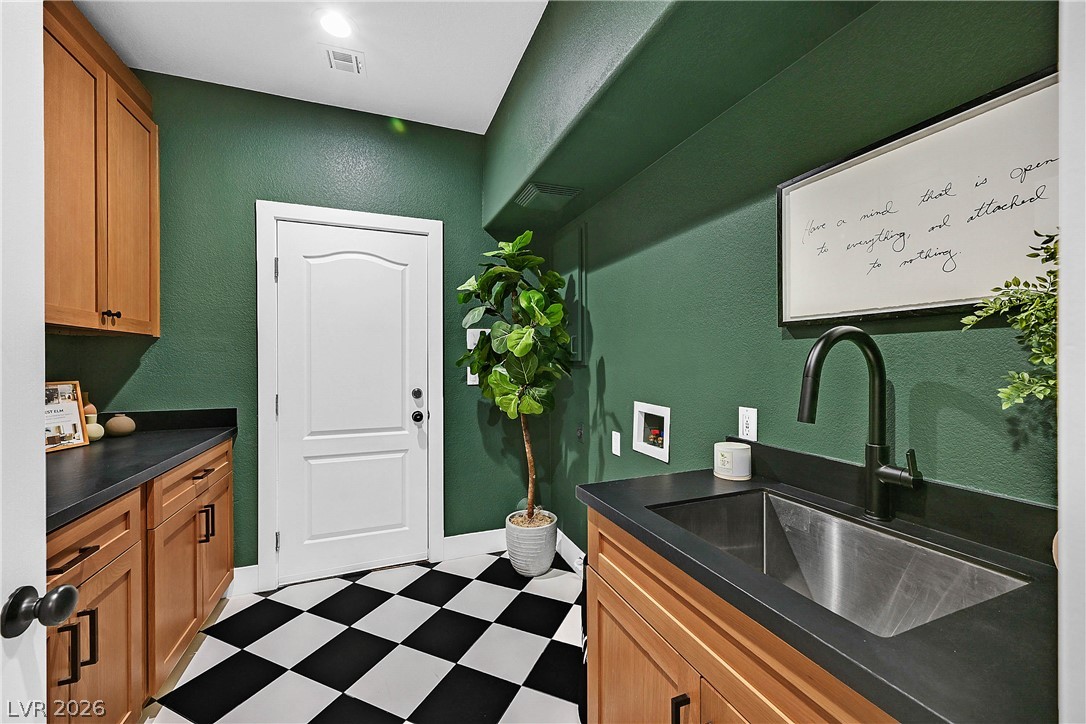 206 East Mesa Verde Lane