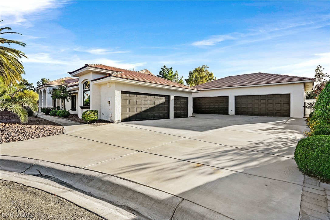 206 East Mesa Verde Lane