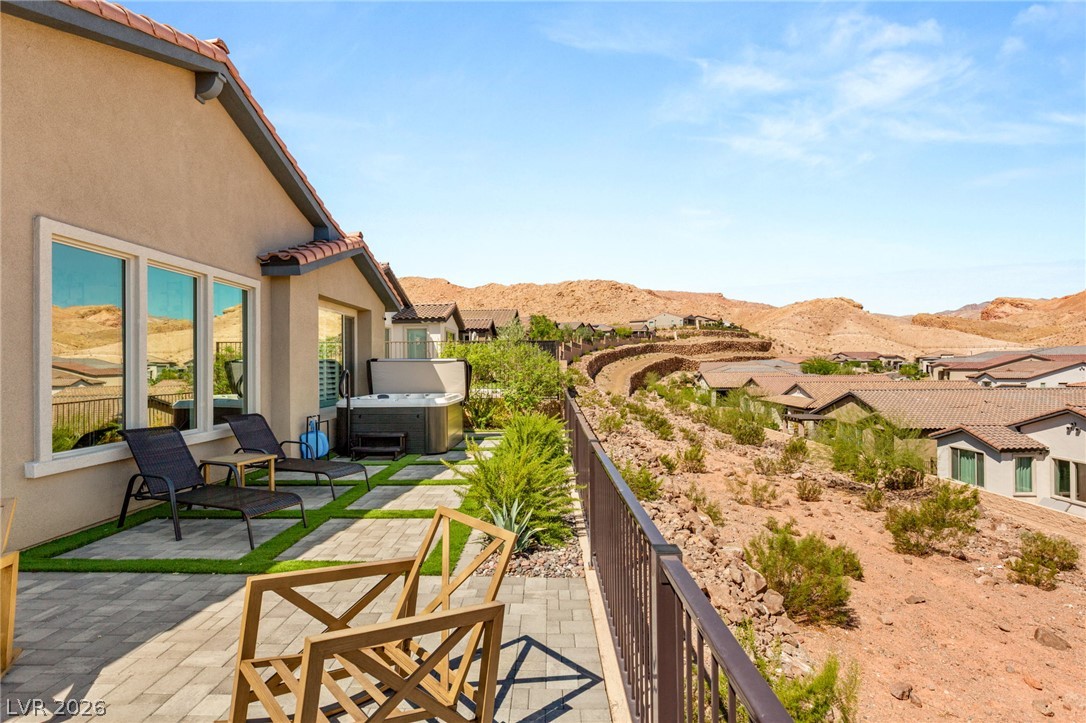 14 Autumn Palm Avenue