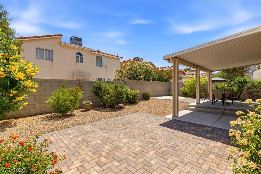 8721 Country View Avenue