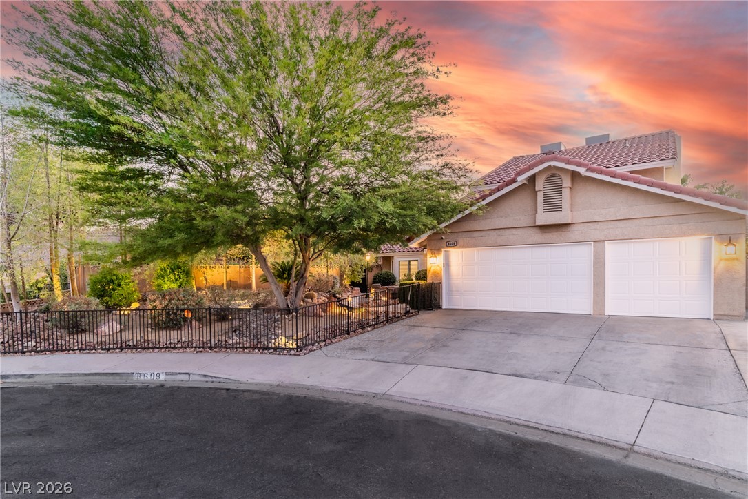 8608 Maleta Court