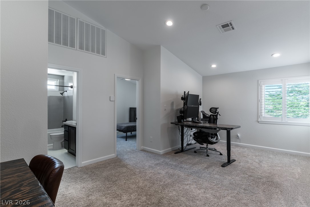 8608 Maleta Court