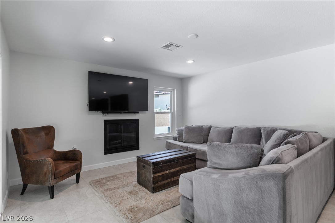 8608 Maleta Court