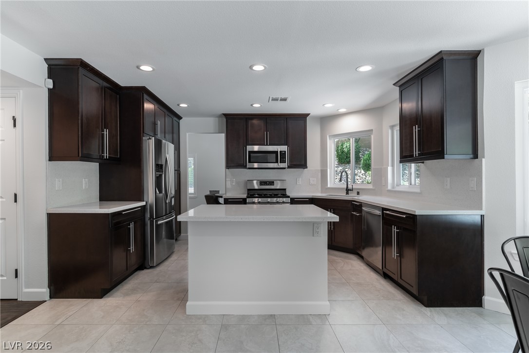 8608 Maleta Court