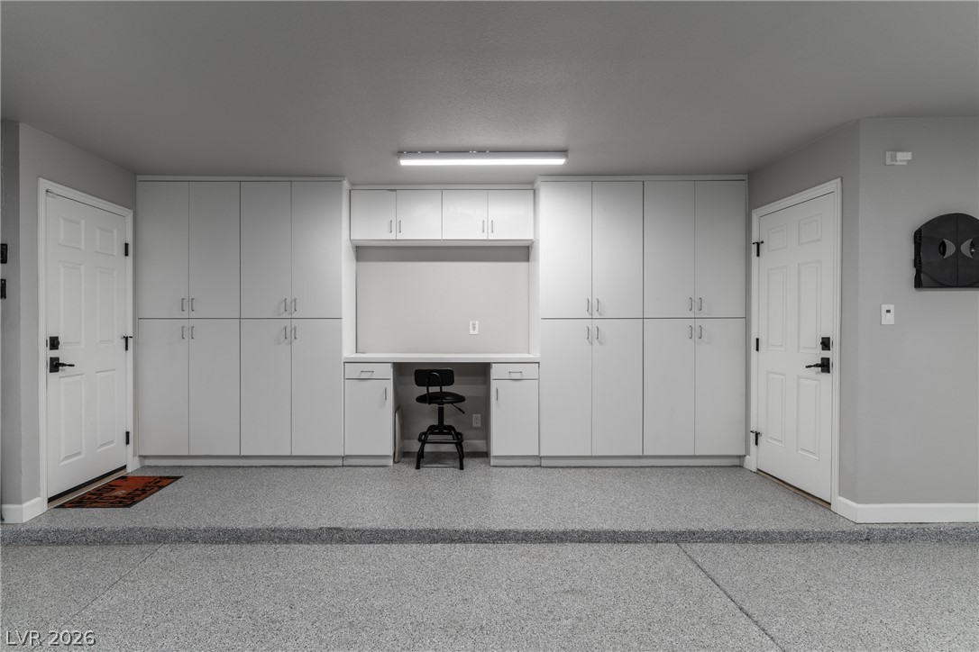 8608 Maleta Court