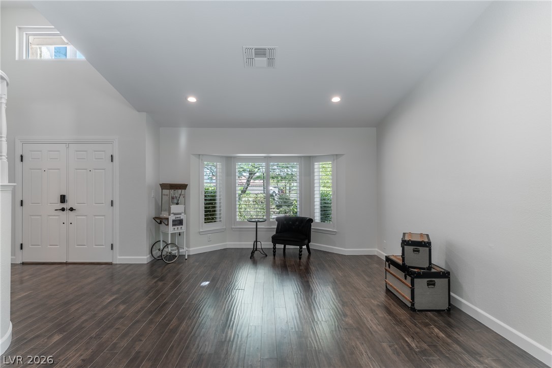 8608 Maleta Court