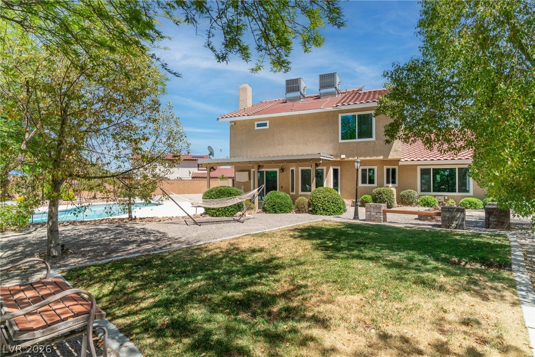 8608 Maleta Court