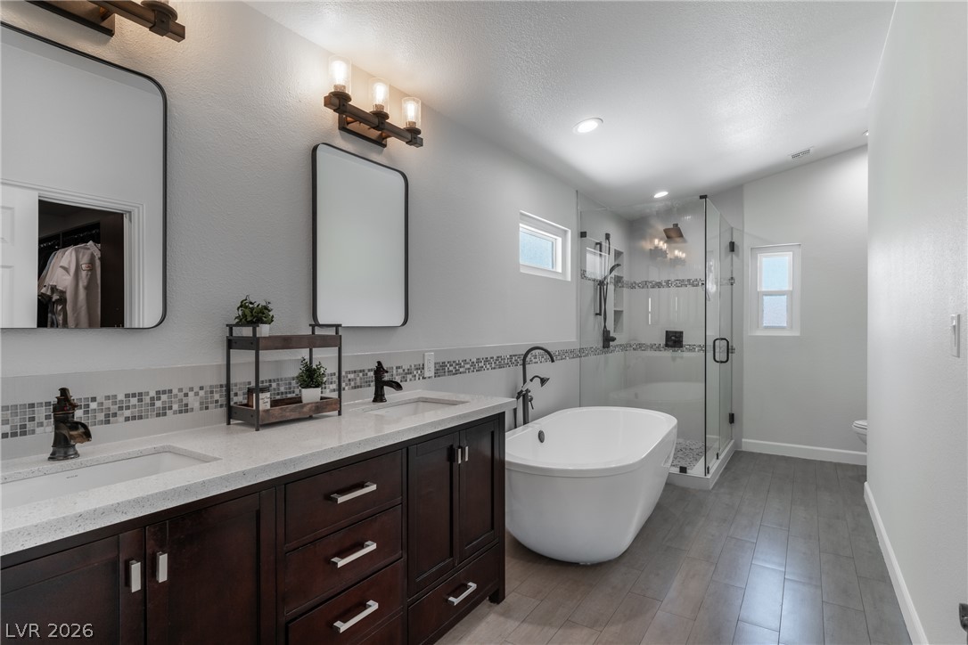 8608 Maleta Court