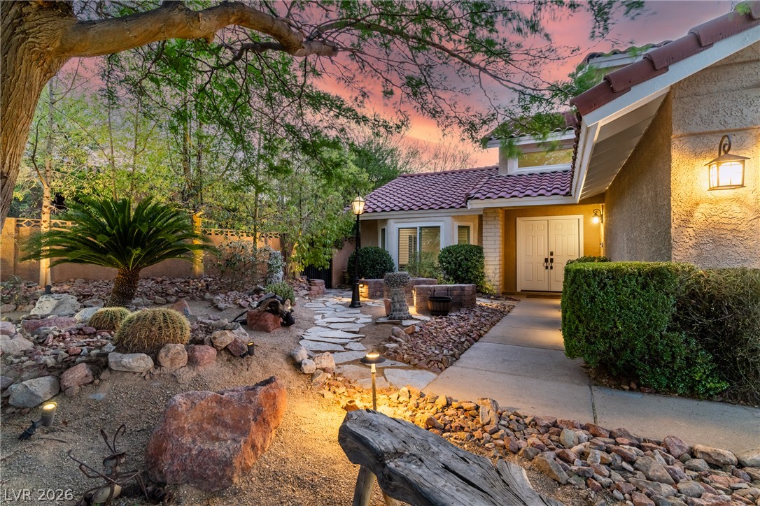 8608 Maleta Court