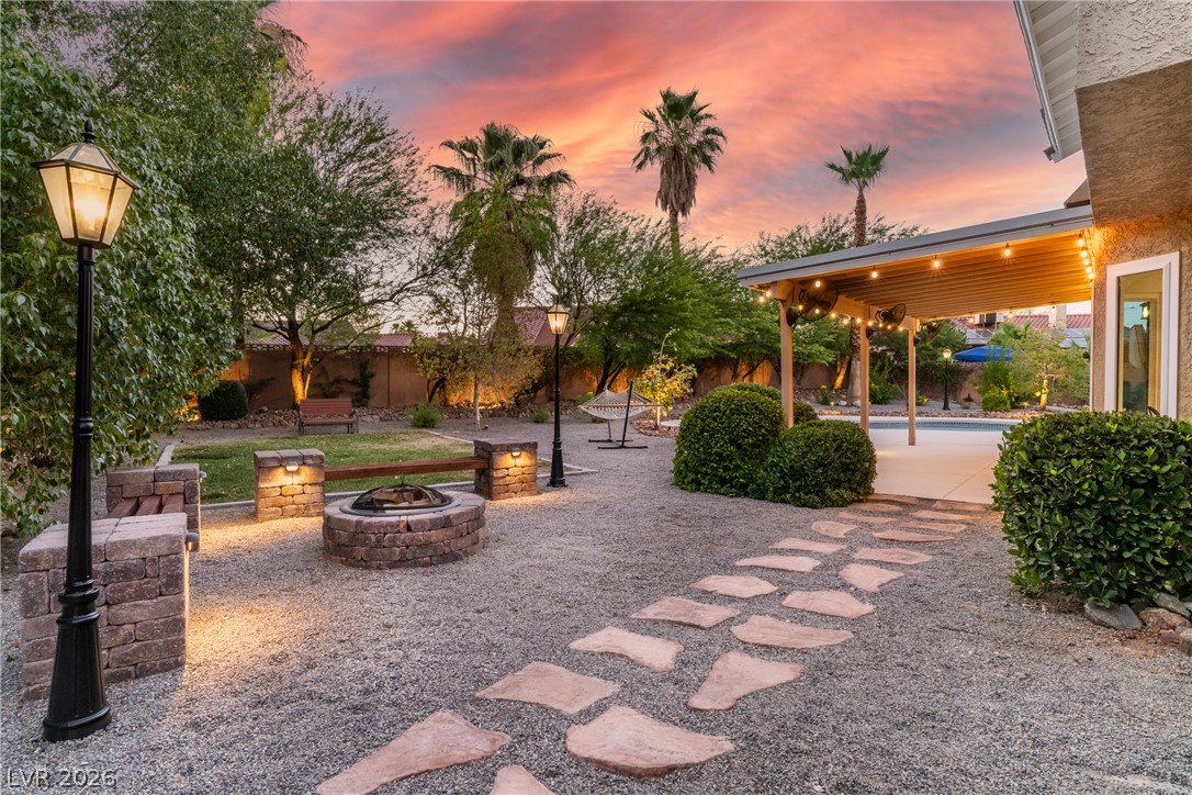 8608 Maleta Court