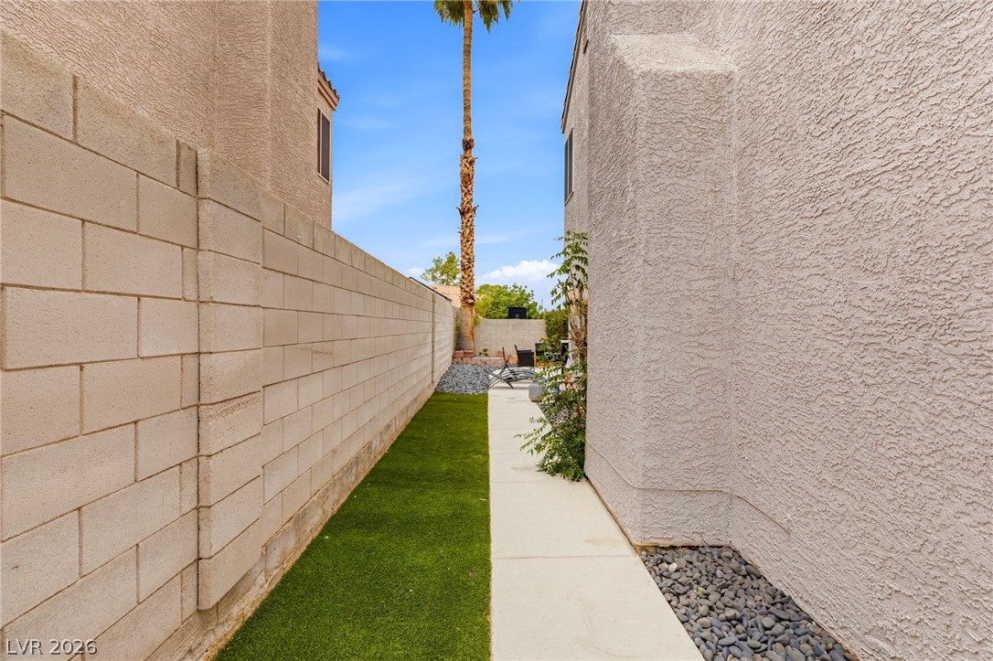 79 Sea Holly Way