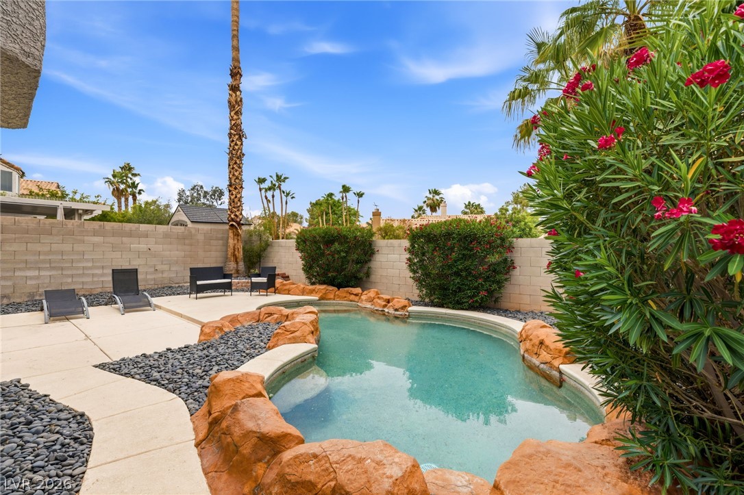 79 Sea Holly Way