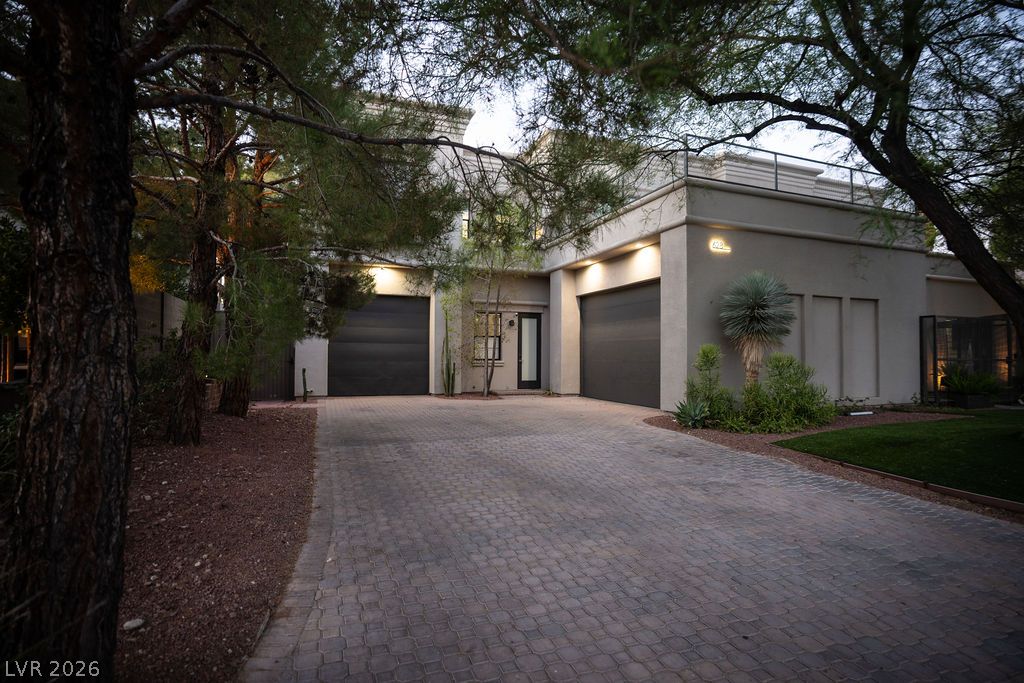 628 Edgebrook Drive
