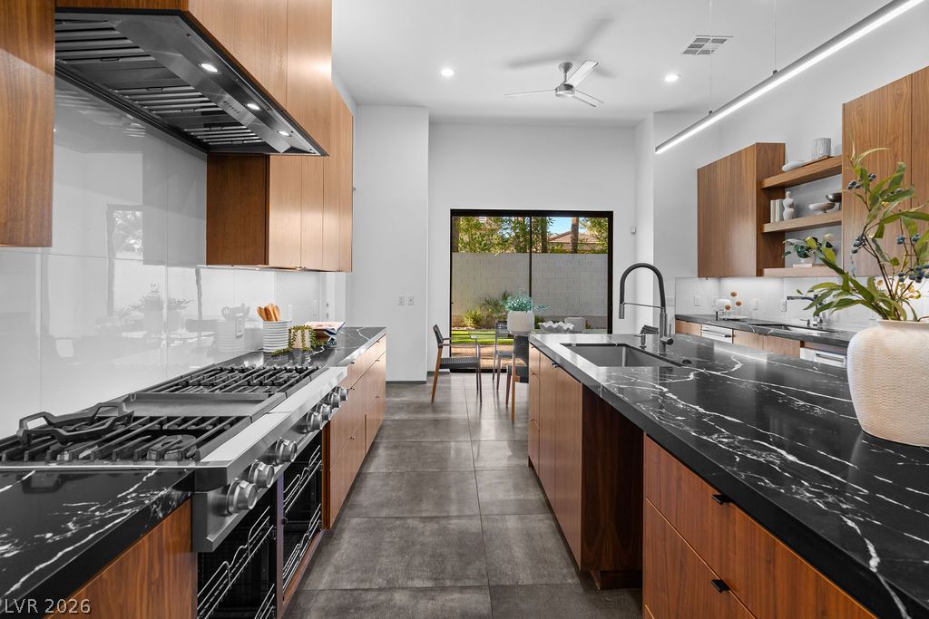628 Edgebrook Drive