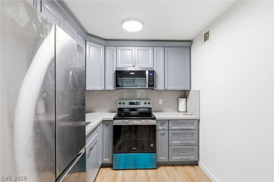 208 Orland Street 10