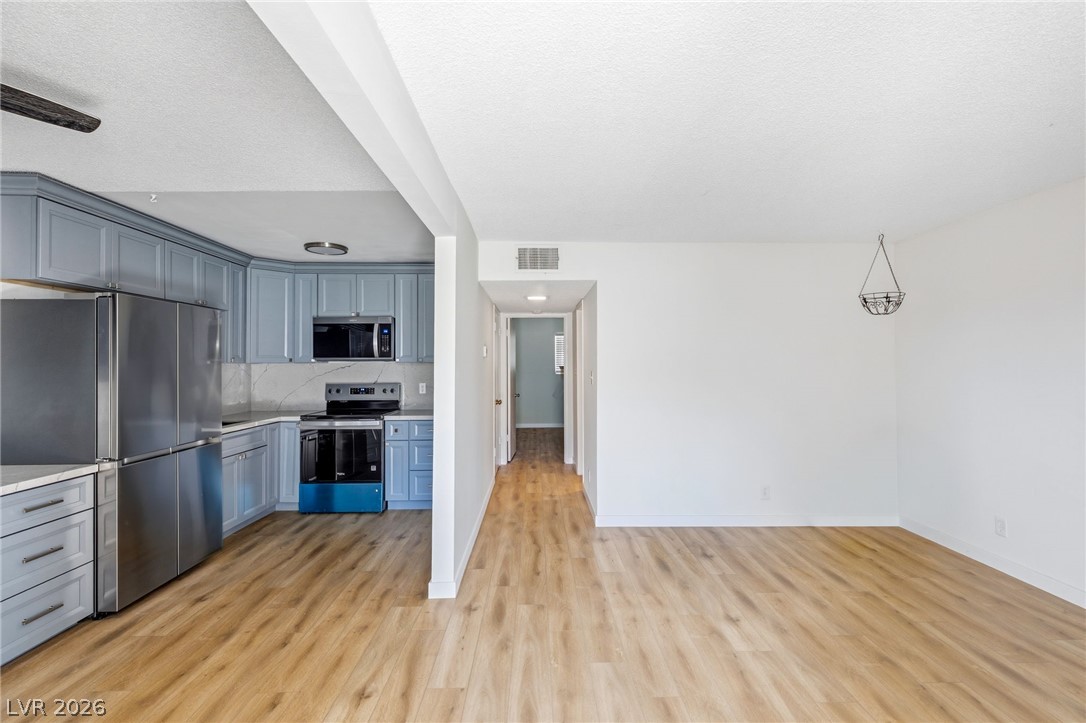 208 Orland Street 10