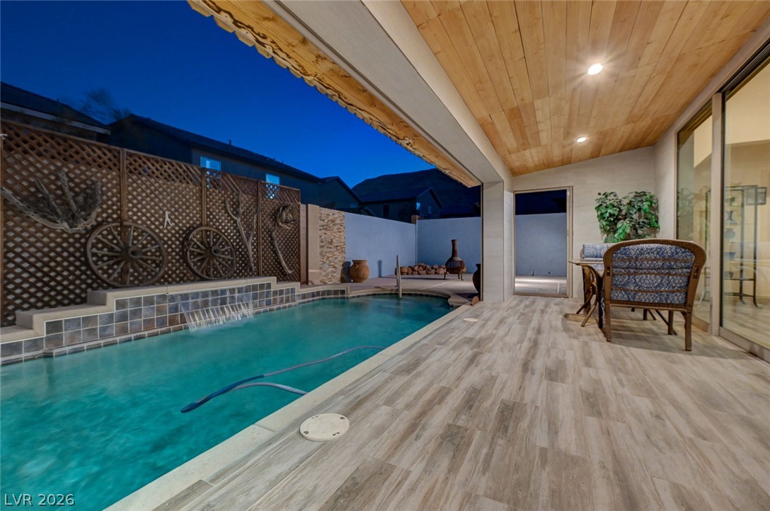 10093 Golden Bluff Avenue
