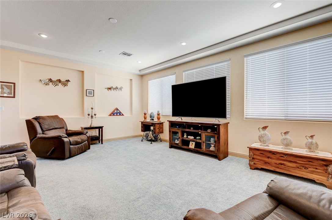 10093 Golden Bluff Avenue