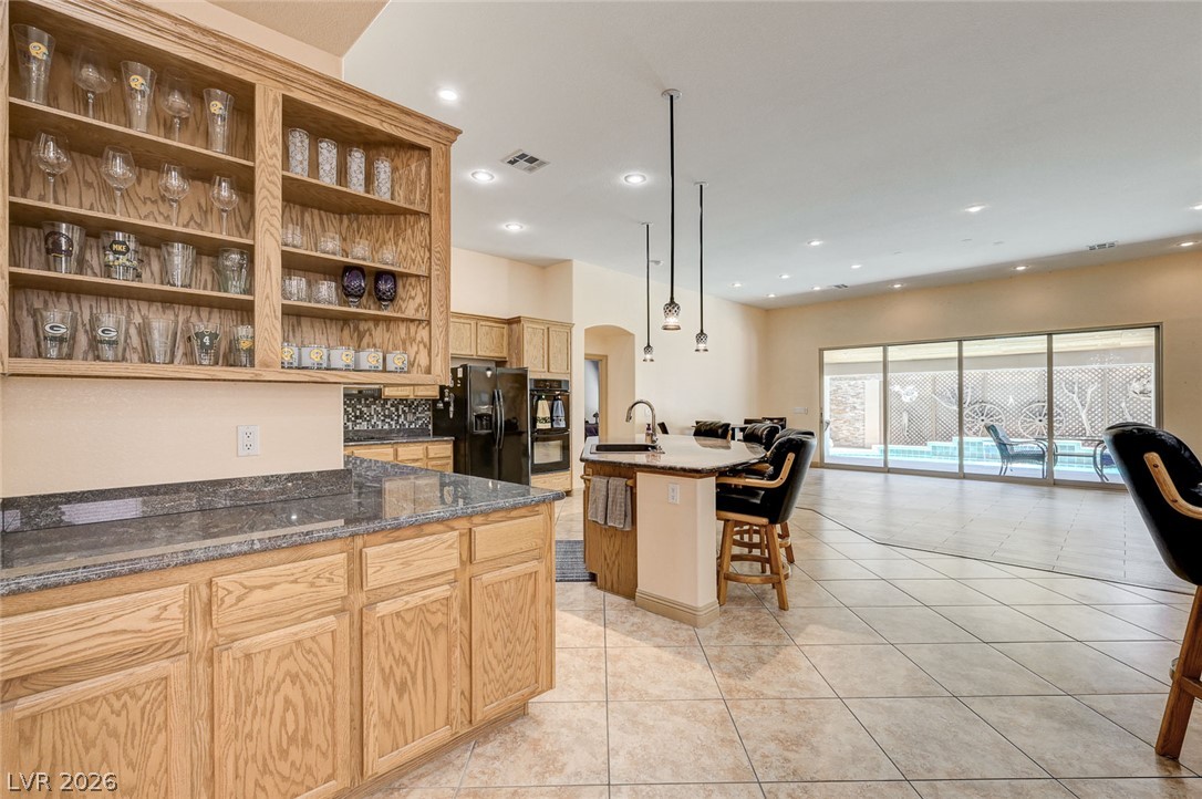 10093 Golden Bluff Avenue
