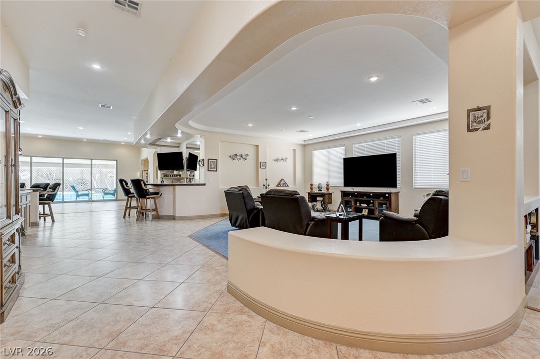 10093 Golden Bluff Avenue