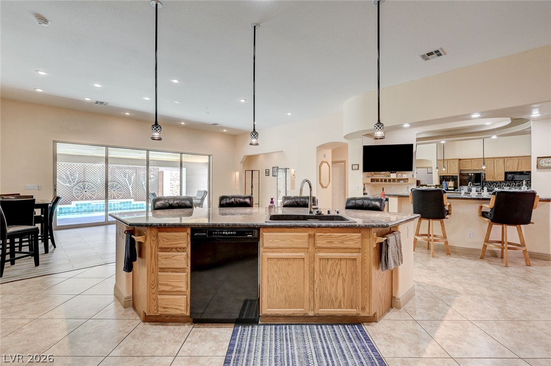 10093 Golden Bluff Avenue