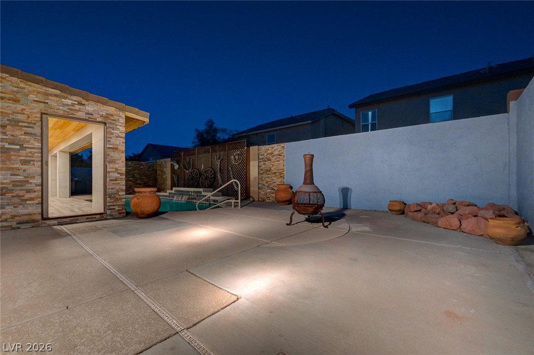 10093 Golden Bluff Avenue