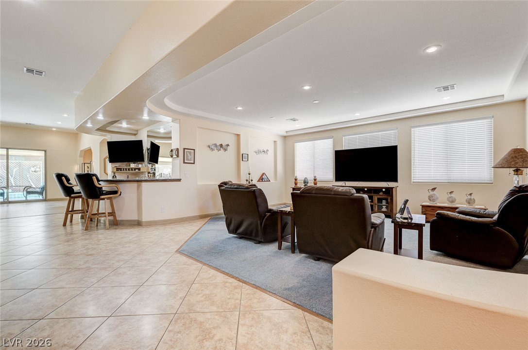 10093 Golden Bluff Avenue