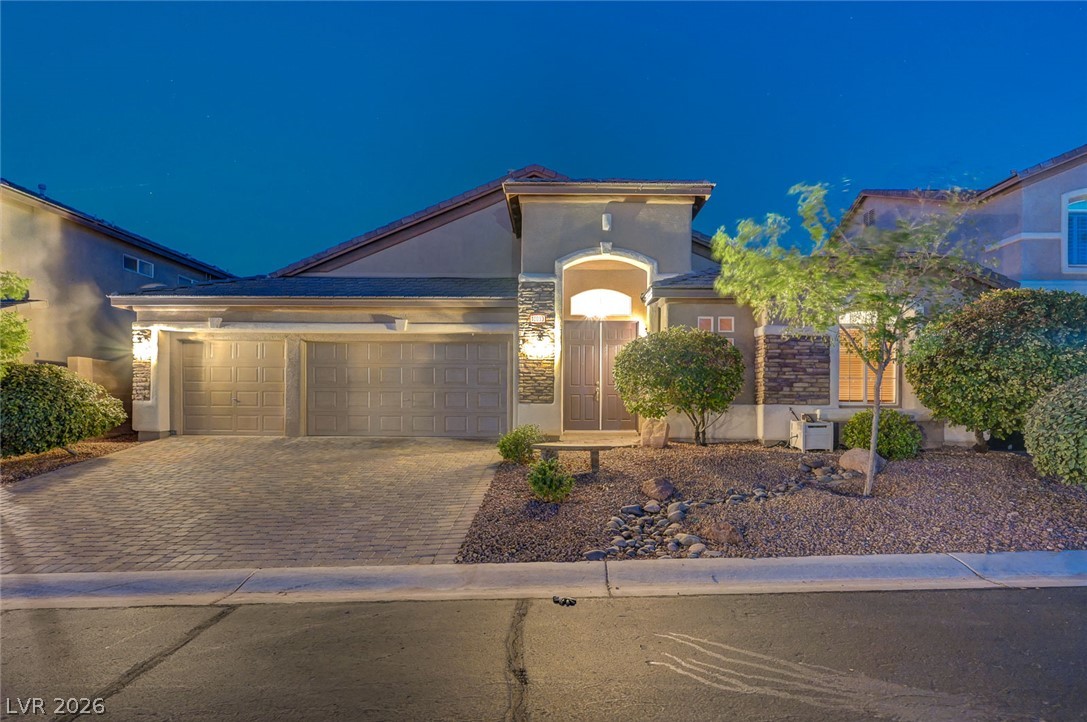 10093 Golden Bluff Avenue
