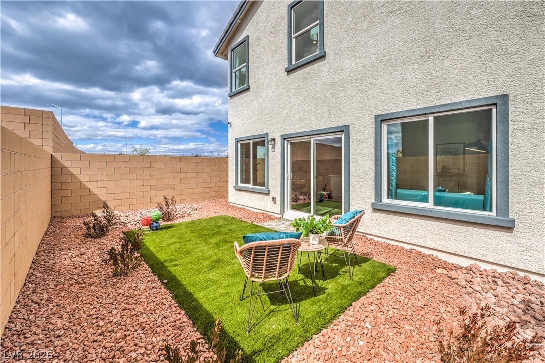 1096 Saffron Toucan Lane