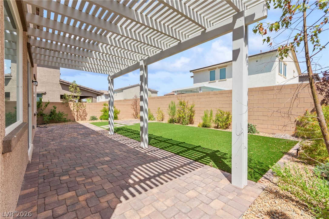 528 Sunny Pointe Street