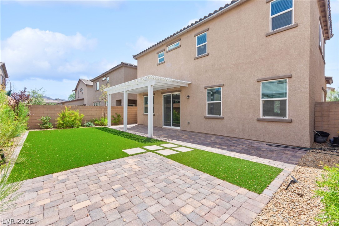 528 Sunny Pointe Street