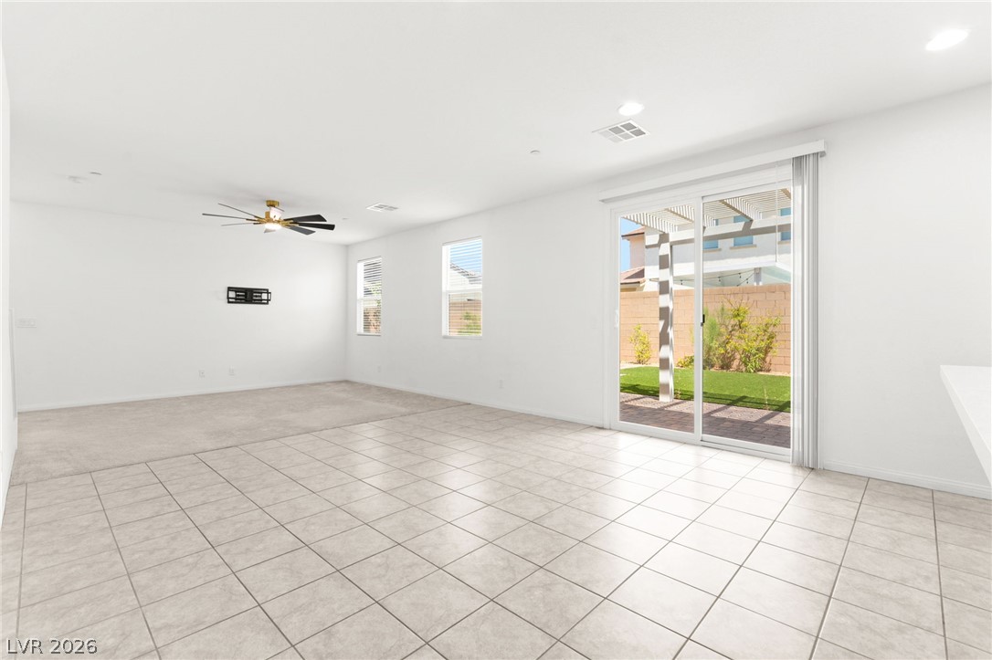 528 Sunny Pointe Street