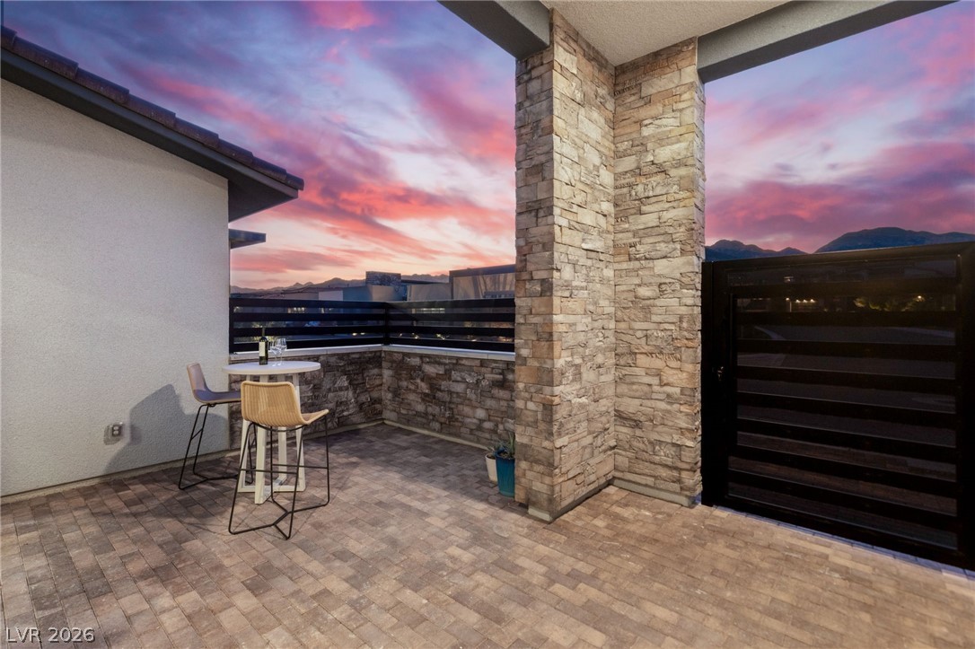508 Vista Sunset Avenue