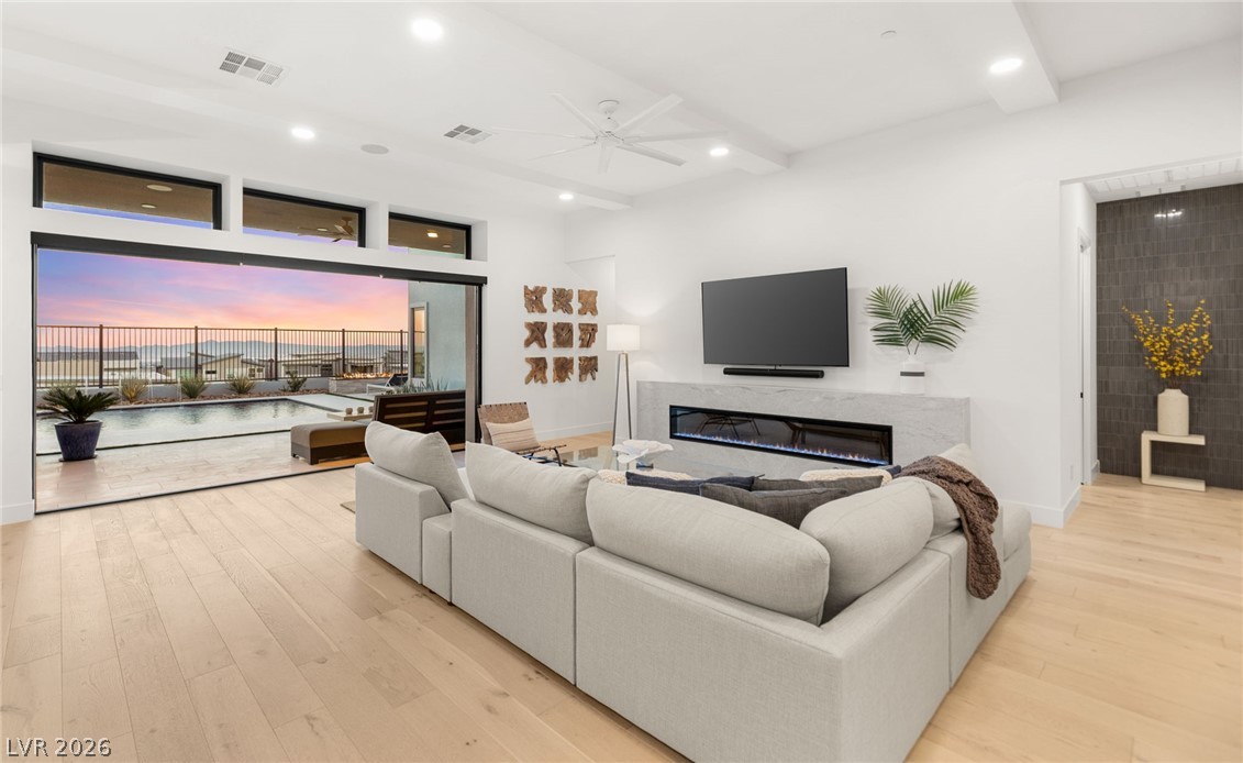 508 Vista Sunset Avenue