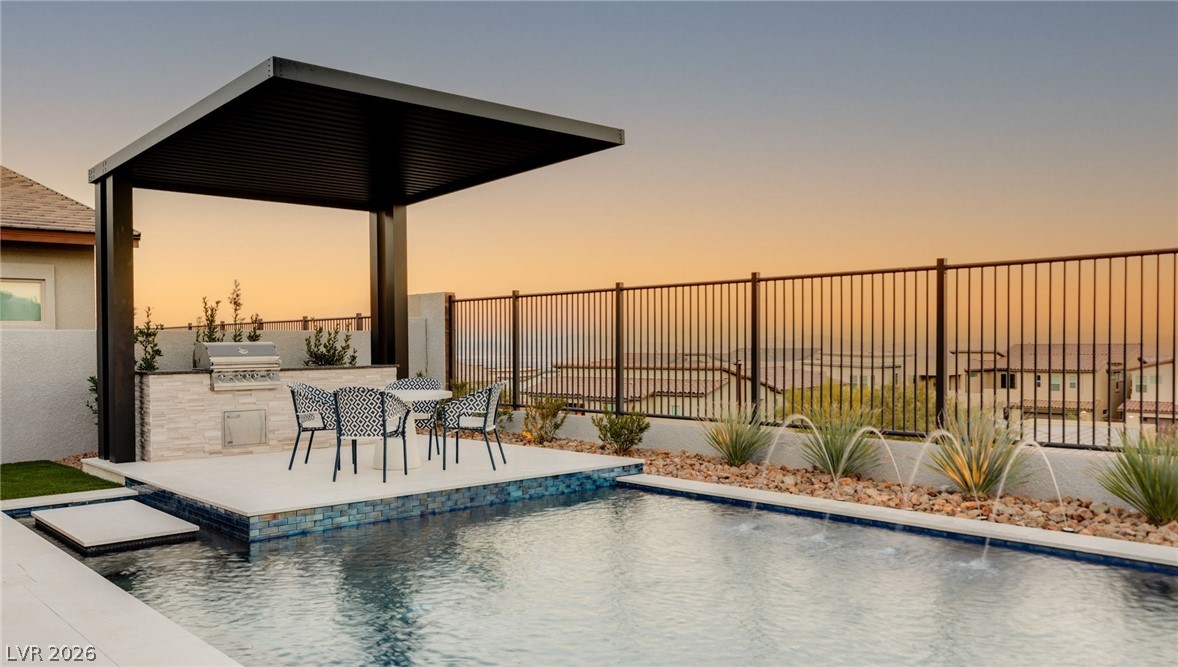 508 Vista Sunset Avenue