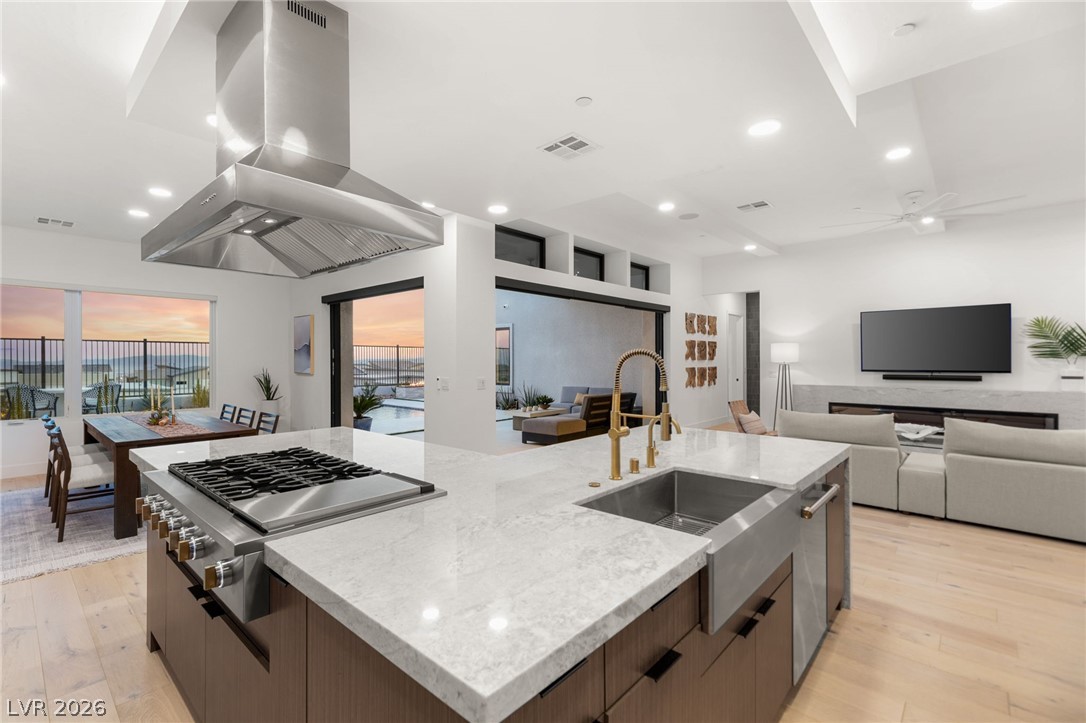 508 Vista Sunset Avenue