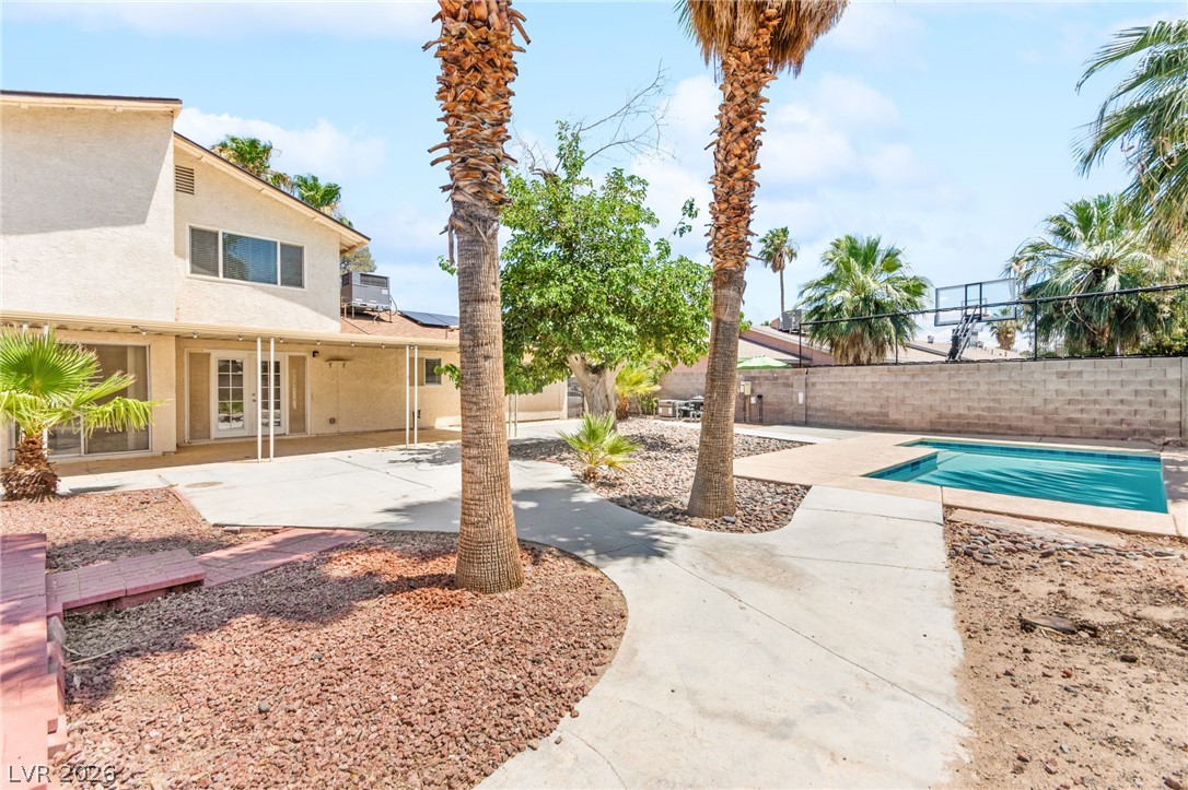 2403 Bonita Lane