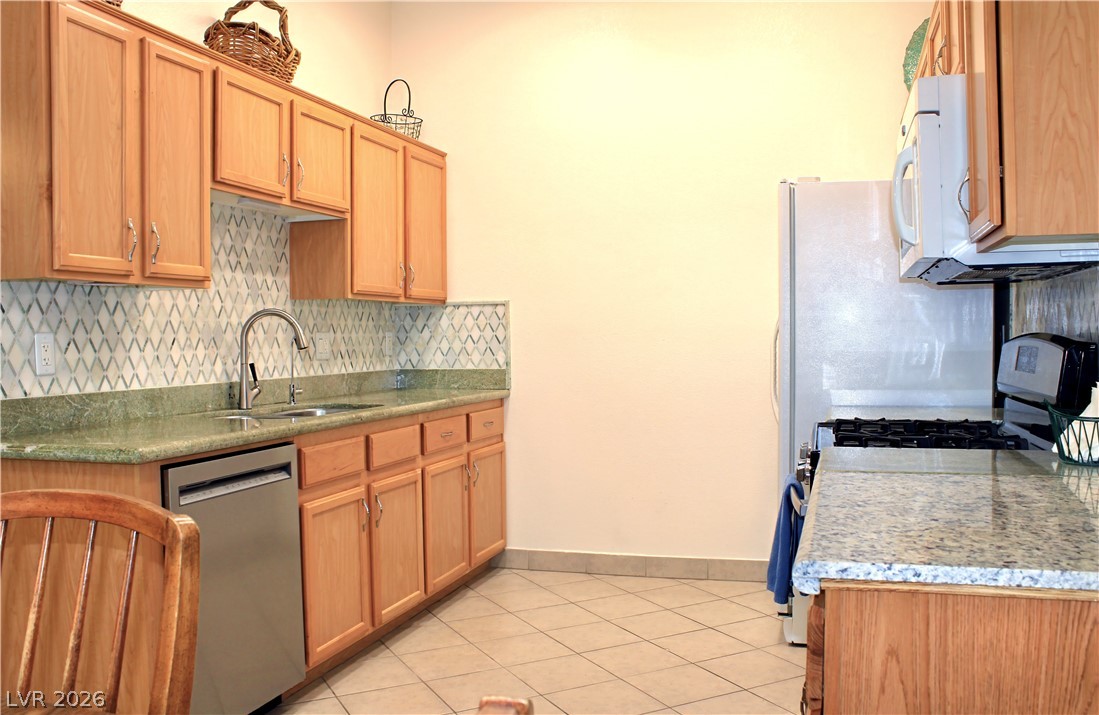 3540 Cactus Shadow Street 102