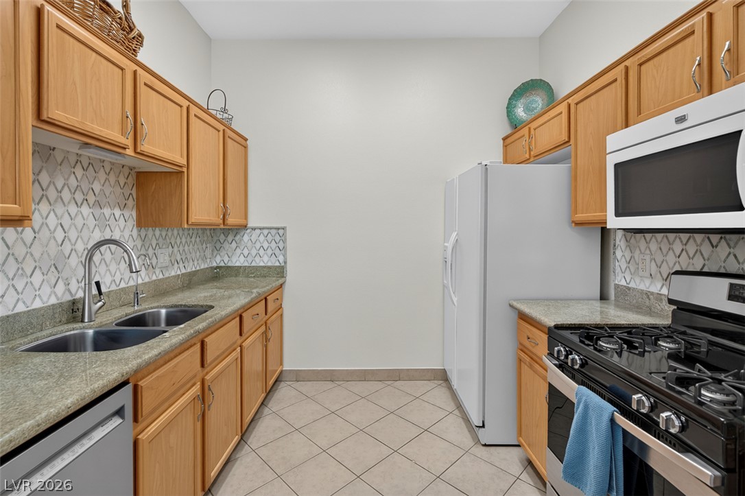 3540 Cactus Shadow Street 102