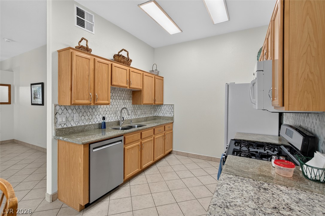 3540 Cactus Shadow Street 102