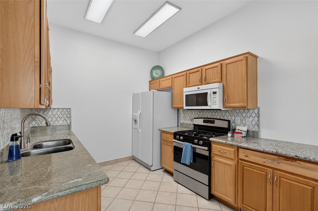 3540 Cactus Shadow Street 102