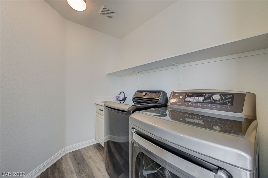 8838 Red Raven Court