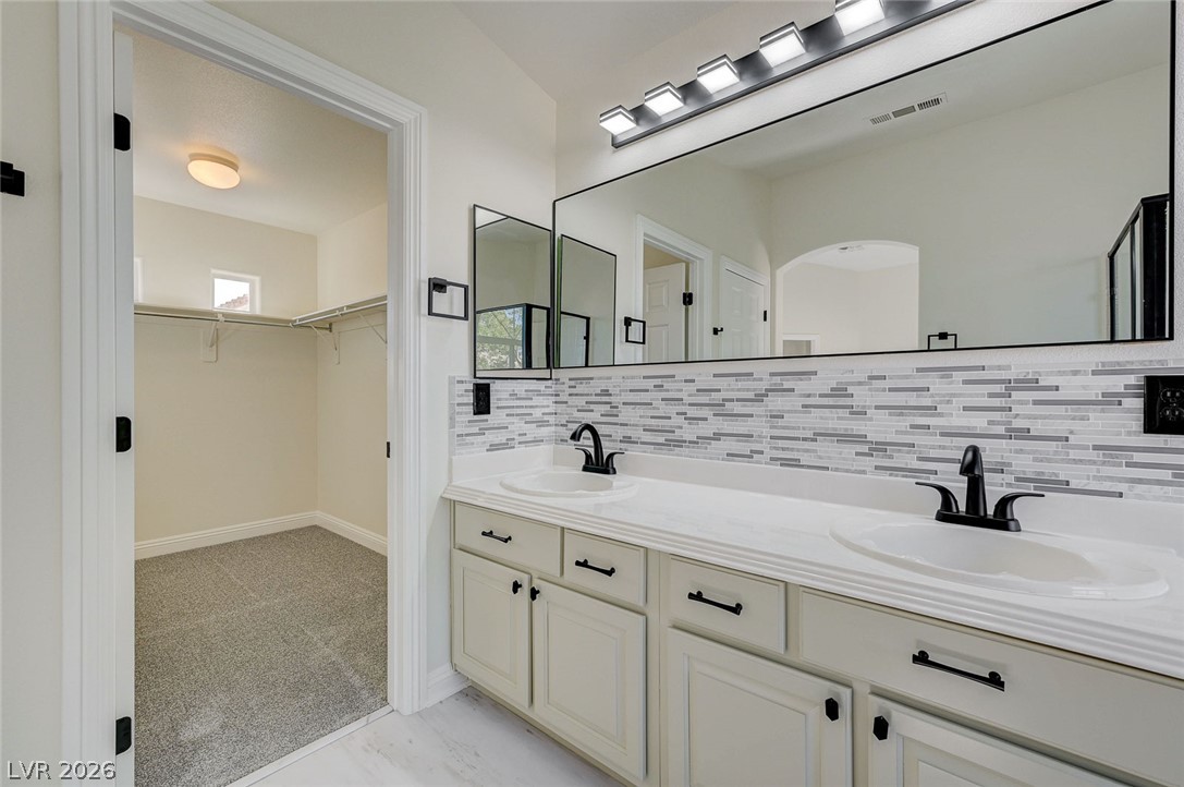 8838 Red Raven Court