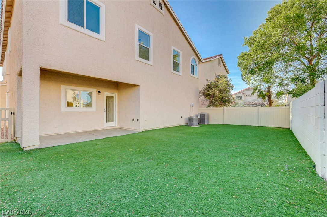 8838 Red Raven Court