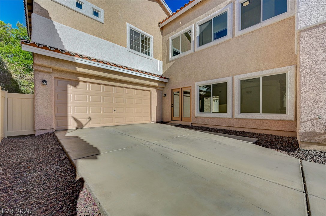 8838 Red Raven Court